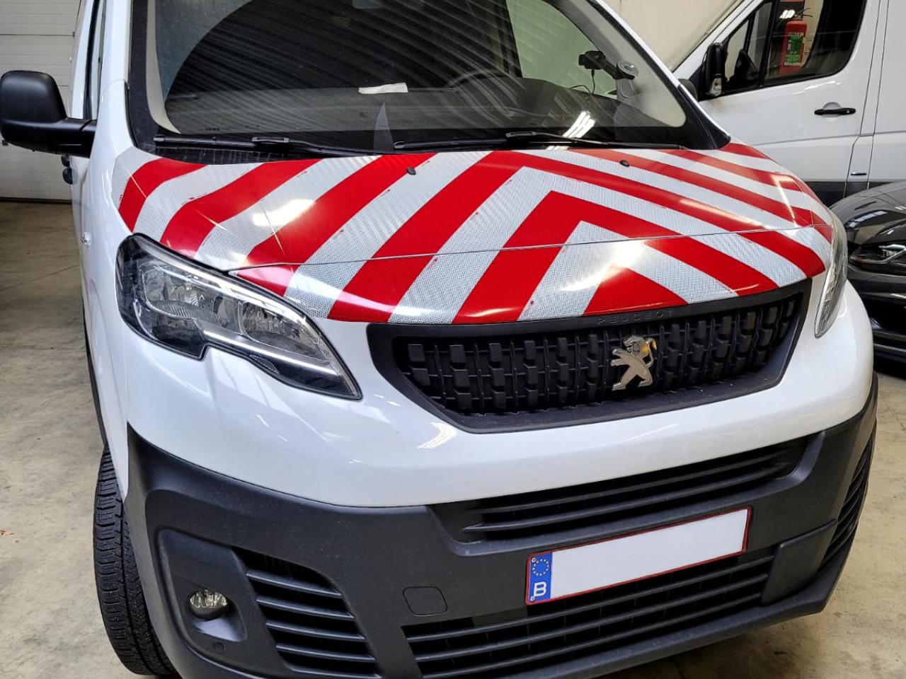 Safety, veiligheidsbestickering voertuigen door Intersticker